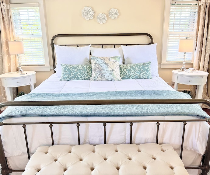 Historic Alston-charlotte Cottage In Downtown New Bern! - 뉴 베른