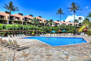 Pool - Second Floor Condo with Free WiFi, Furnished Lanai, Shared Pool, Hot Tub, Tennis (Kihei)