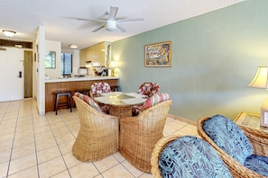Dining - Second Floor Condo with Free WiFi, Furnished Lanai, Shared Pool, Hot Tub, Tennis (Kihei)