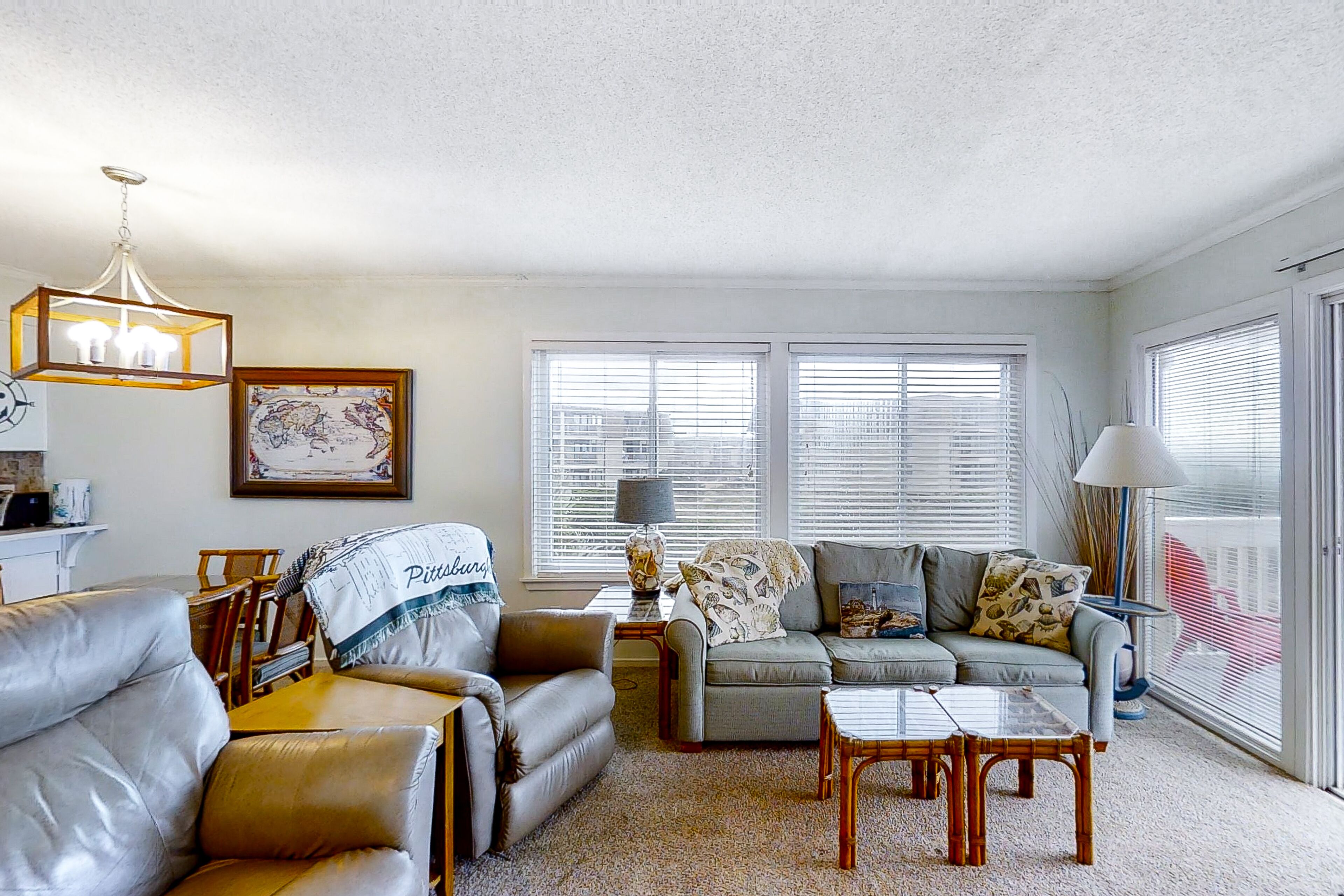 Oceanfront, 2nd-Floor Condo with Balcony, WiFi & Shared Pools/Hot Tub/Tennis