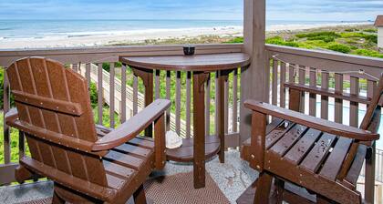 Beautifully Remodeled, Oceanfront, 3rd-Floor Condo with Balcony & Shared Pools