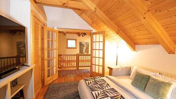 4 bedrooms, iron/ironing board, travel crib, free WiFi