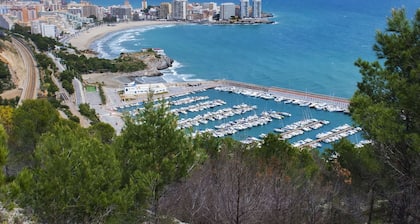 Appartement dans une maison de vacances avec climatisation, piscine, WIFI, TV, terrasse, parking