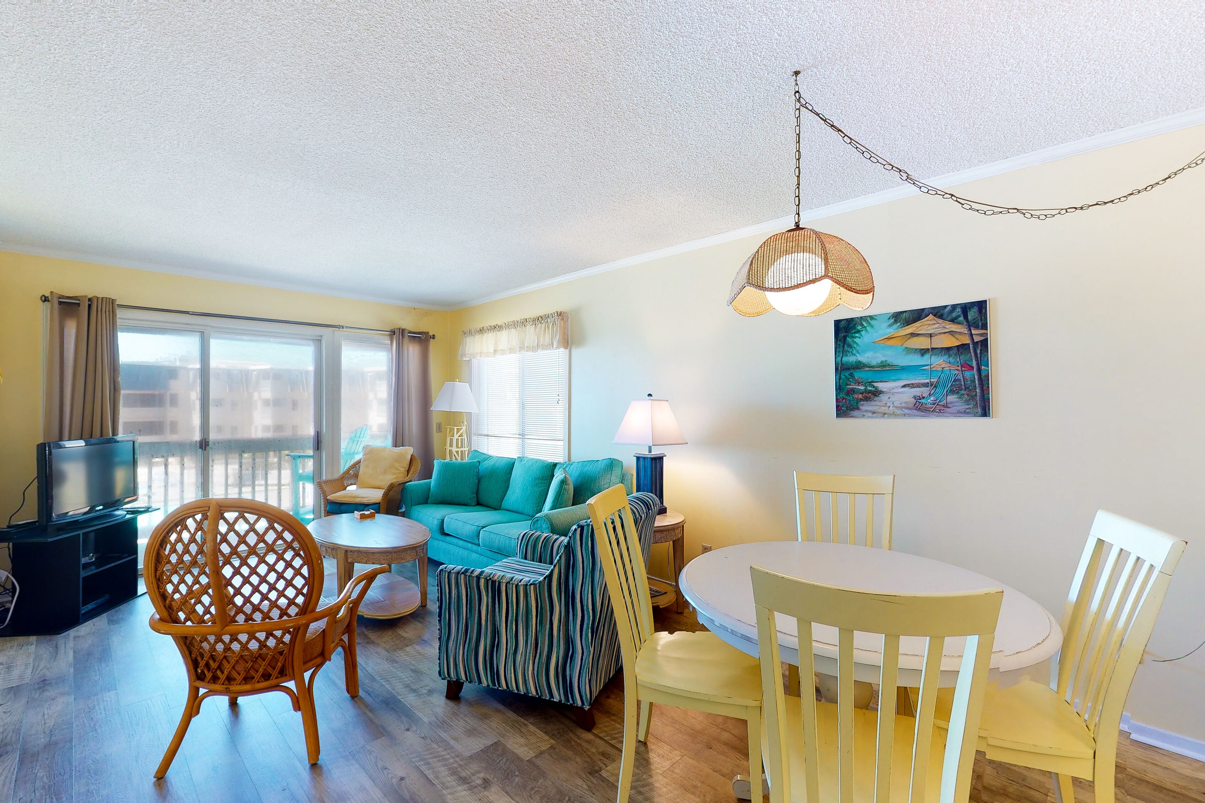 Ocean View Condo on the 2nd Floor with WiFi & Shared Pools/Hot Tub/Putt-Putt