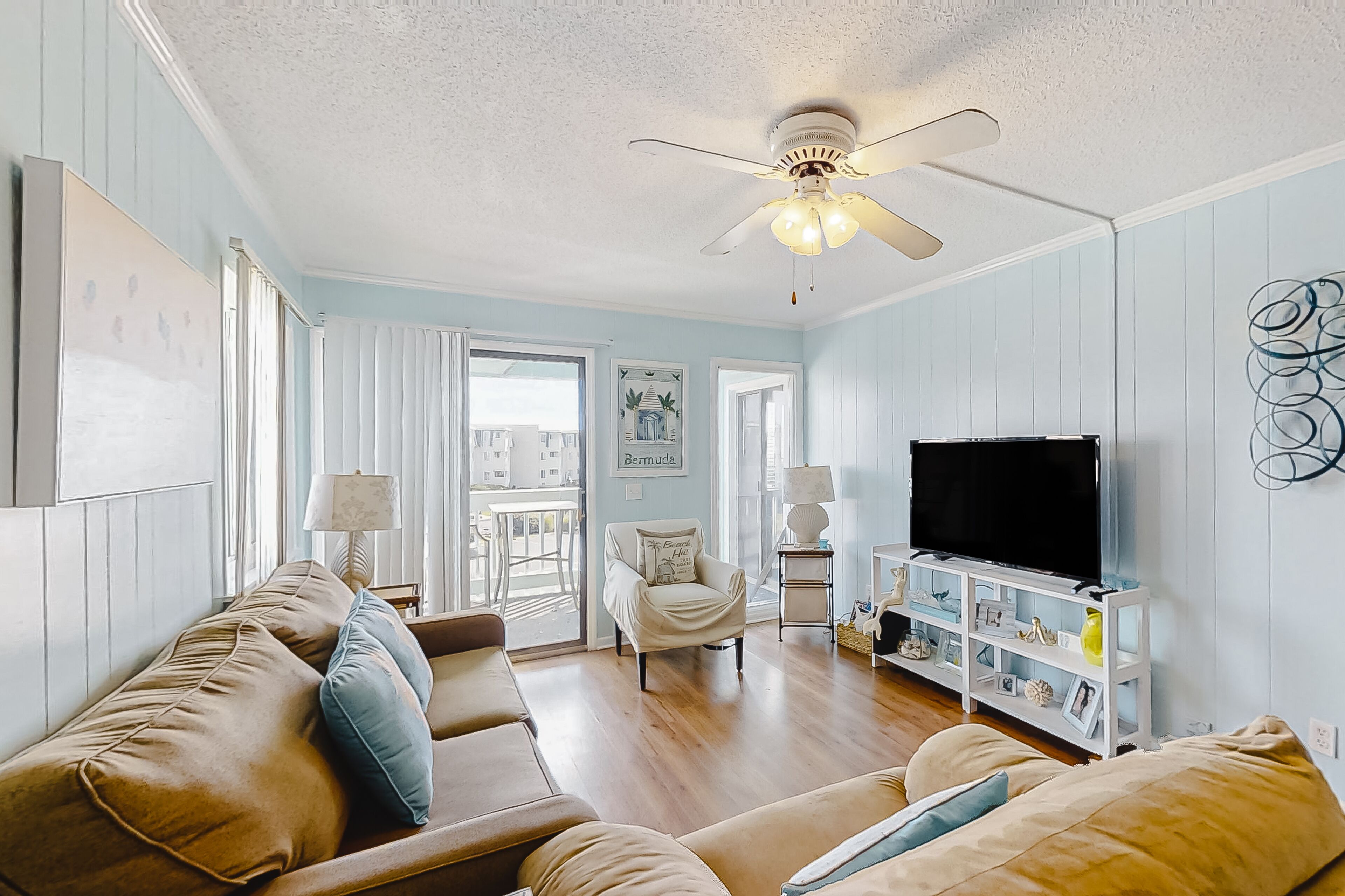 Second-Floor Condo with Ocean View, Easy Beach Access & Shared Pool/Grills