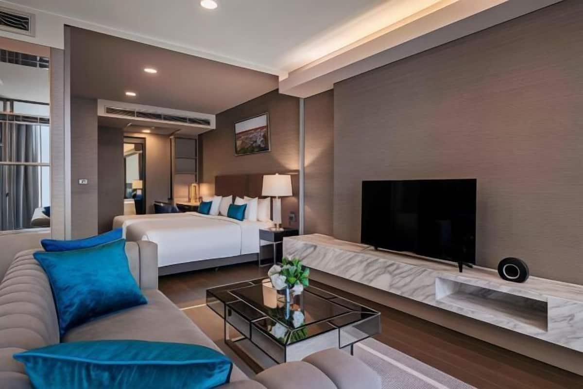 In-room safe, desk, laptop workspace, soundproofing