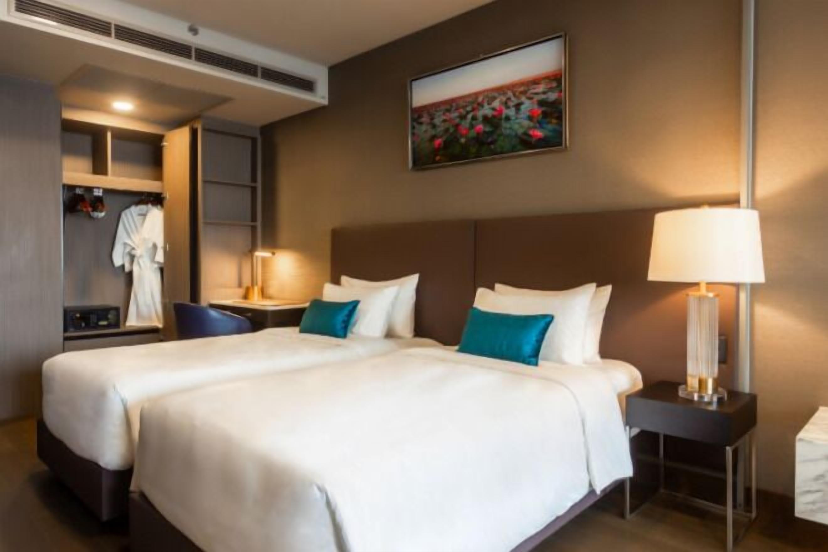 In-room safe, desk, laptop workspace, soundproofing