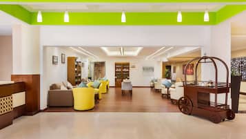 2 bars/lounges, sports bar