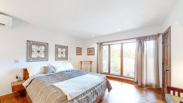 3 chambres, fer et planche à repasser, accès Internet, draps fournis