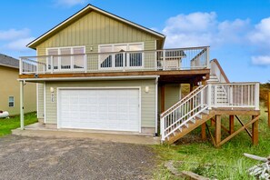 Exterior - Serene, Dog-Friendly Beach House with Free WiFi & a Gas Fireplace (Westport)