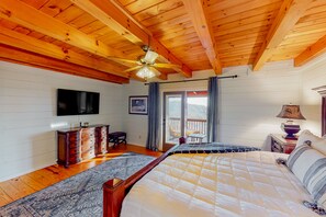 4 habitaciones, tabla de planchar con plancha, internet y ropa de cama