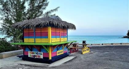 3 mins away from Stunning beaches Nae's Cozy Rest