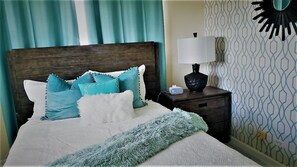 2 bedrooms, desk, iron/ironing board, free WiFi - 3 mins away from Stunning beaches Nae's Cozy Rest (Nassau)