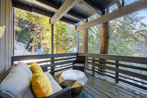 Colorful home with washer/dryer, AC & wood-burning fireplace in a lovely setting