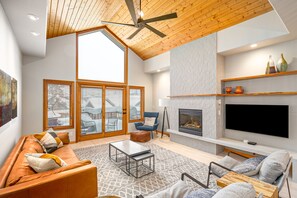 TV, fireplace, offices