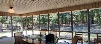 Farmhouse w/Pond, Nature Trails & Farm Experience