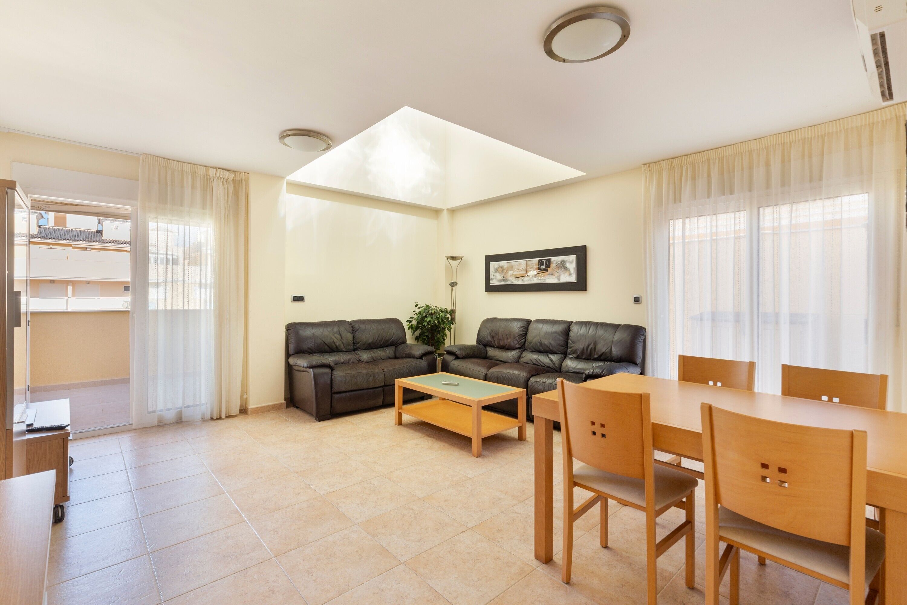 Fernseher, DVD-Player, Streaming-Dienste, Stereoanlage