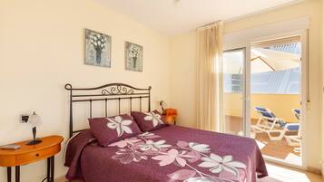 2 chambres, fer et planche Ă repasser, Wi-Fi gratuit, draps fournis