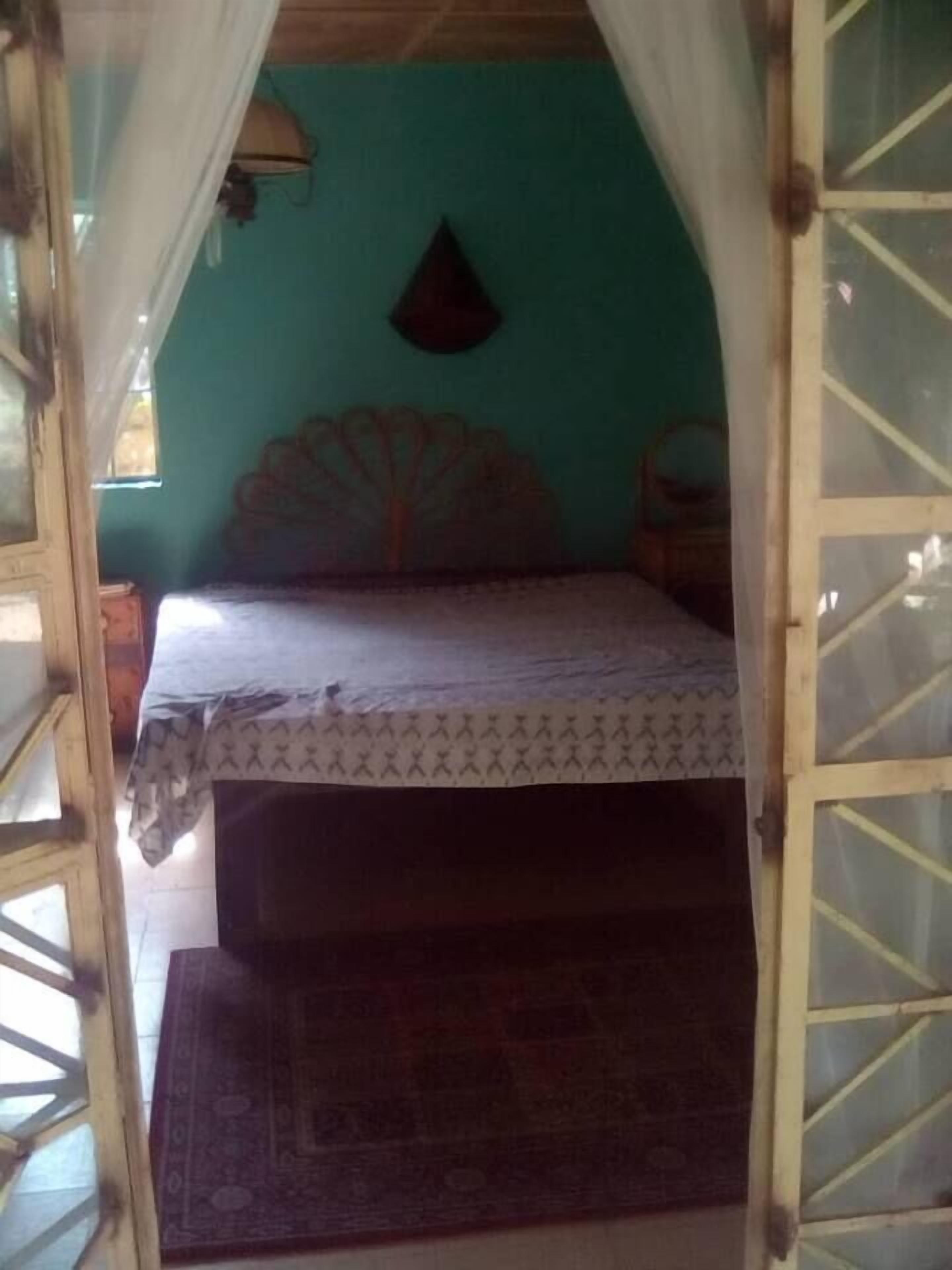 3 slaapkamers, een strijkplank/strijkijzer, wifi, beddengoed