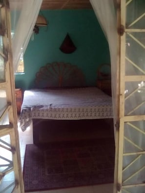 3 chambres, fer et planche à repasser, Wi-Fi, draps fournis