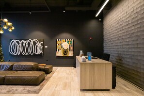 Lobby - Luxe West Loop Studio w/ Gym & Pool in heart of Greektown, by Blueground (Chicago)