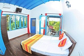 5 bedrooms, WiFi, bed sheets