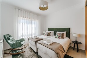 3 bedrooms, free WiFi, bed sheets, wheelchair access