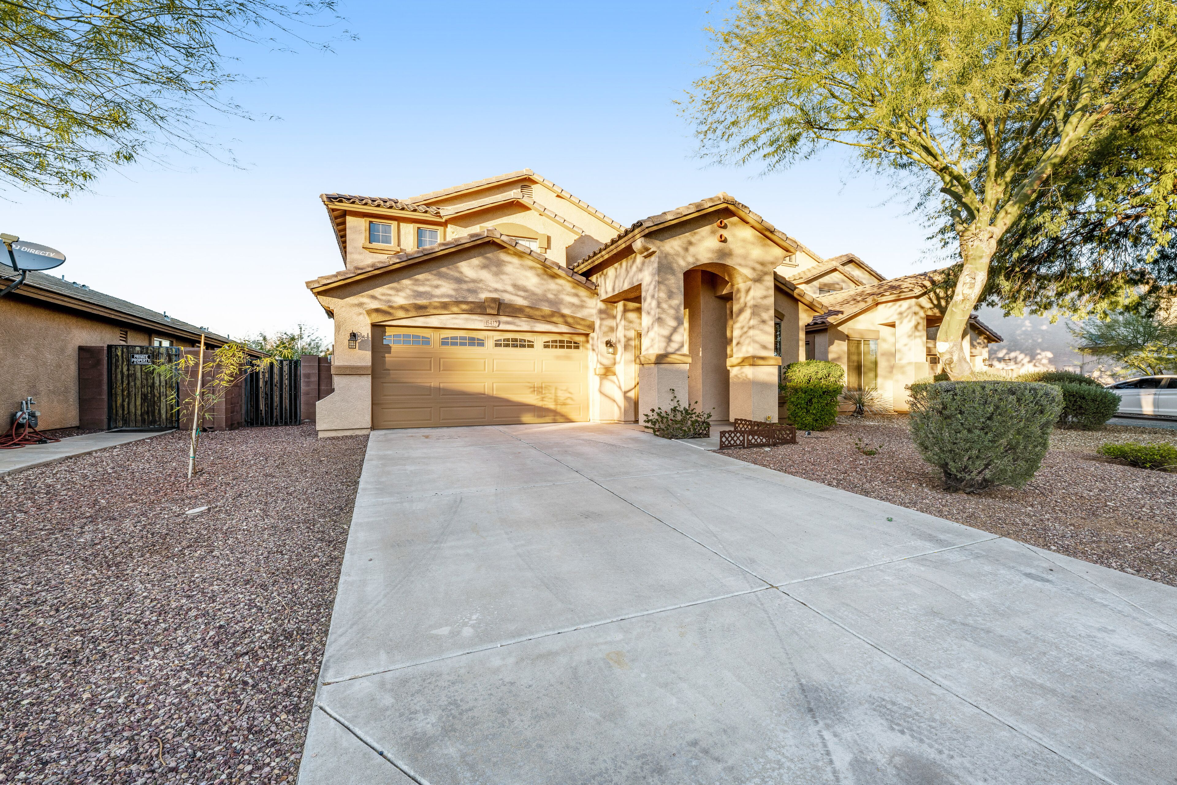 Rancho Gabriela, dog-friendly home with yard, fast WiFi, AC, & washer/dryer