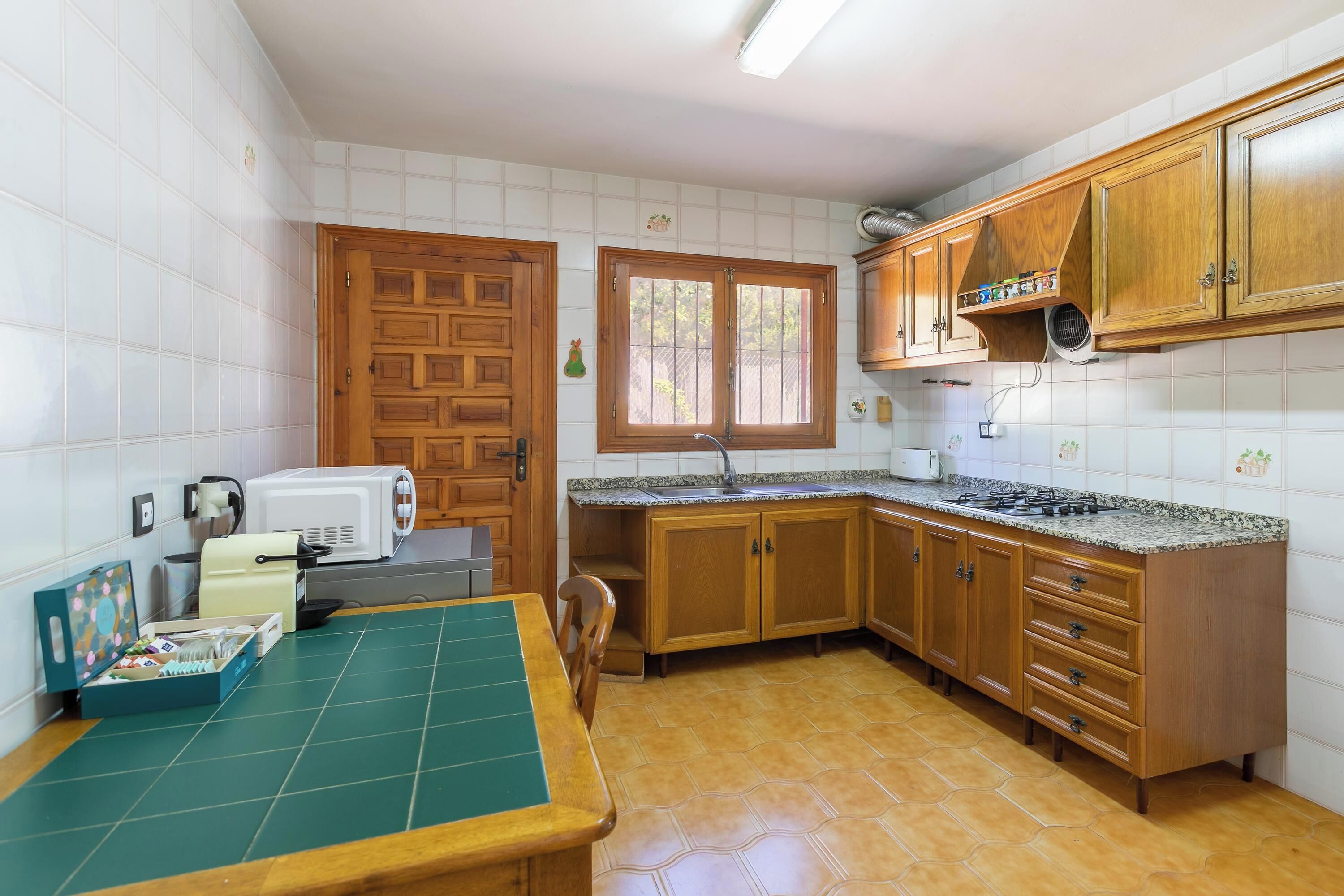 Refrigerador, microondas, parrilla de estufa y lavavajillas 