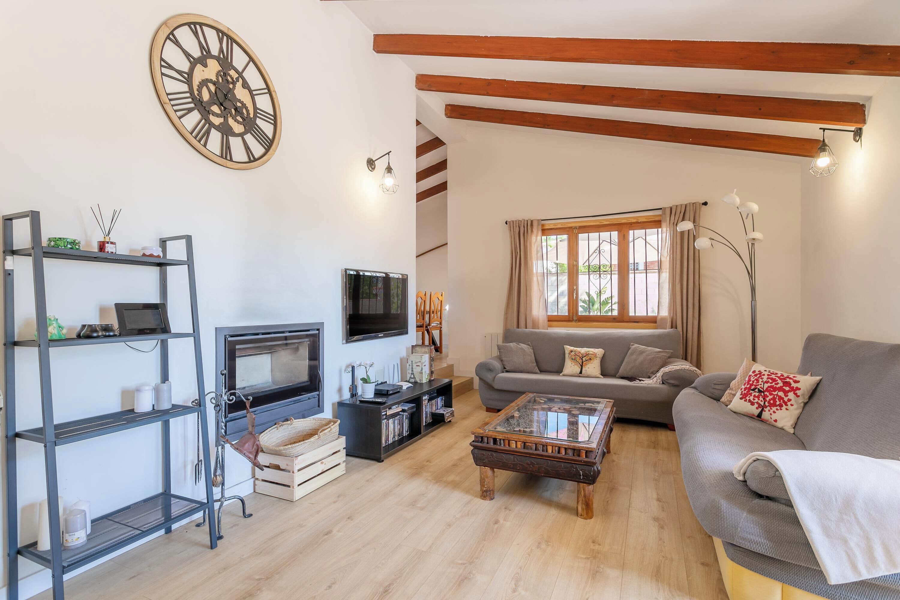 TV, fireplace, DVD player