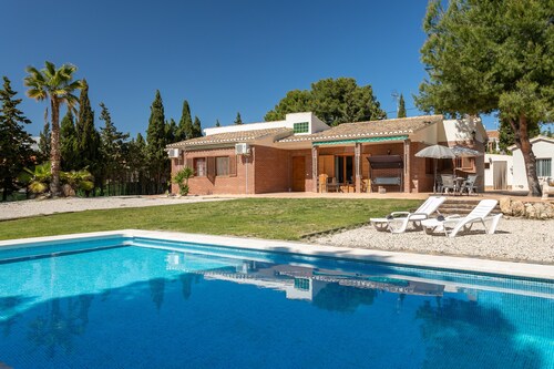 Pet-Friendly Holiday Home 'Las Yucas rural house' with Mountain View & Wi-Fi