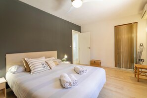 3 soverom, strykejern/-brett, wi-fi (inkludert) og sengetøy