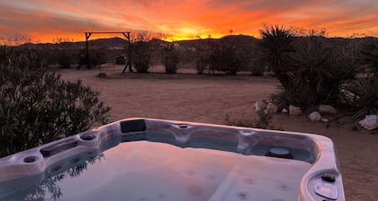 Cozy Cabins w/ Hot Tub, Mini Golf, Movie Theatre, Stargazing, Private 2.5 Acres