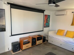 3 chambres, bureau, Wi-Fi gratuit, draps fournis