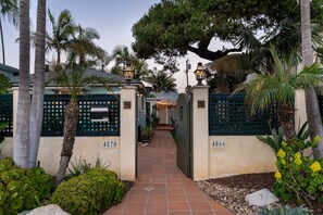 Property grounds - OB Bungalow (San Diego)