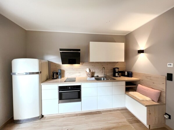 Køleskab, ovn, opvaskemaskine