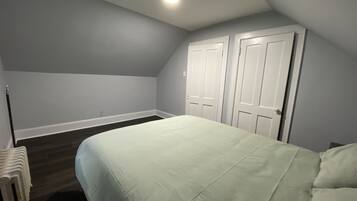 1 bedroom, desk, iron/ironing board, free WiFi