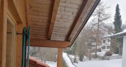 Comfortable 2 room apartment only 200 meters from the valley station.