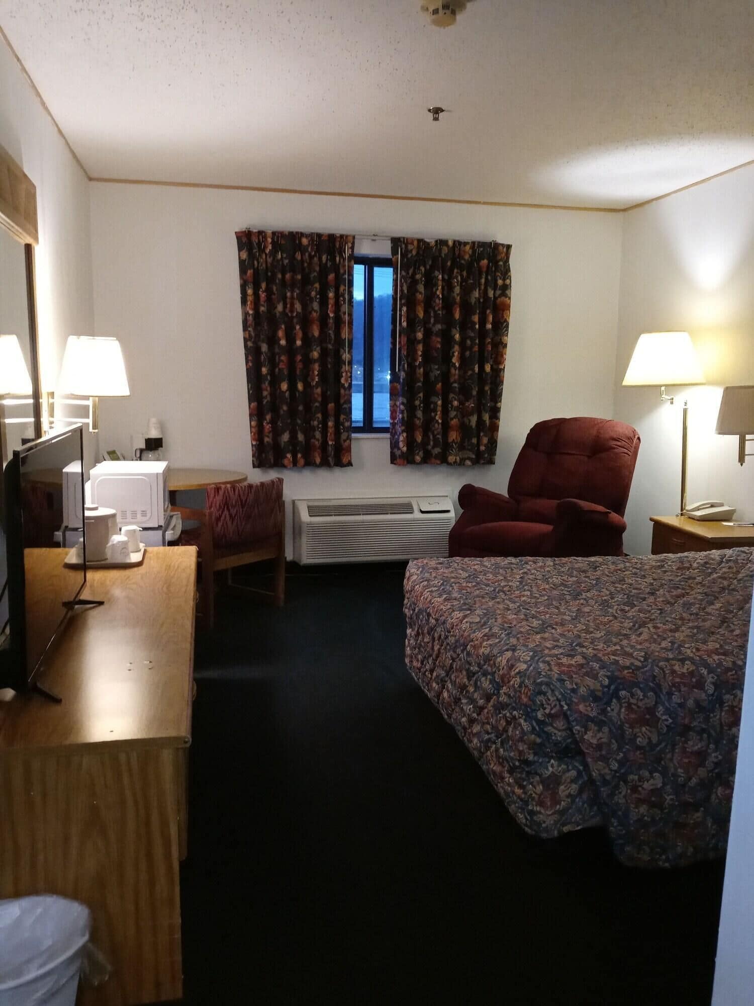 房內夾萬、遮光窗簾/窗簾、隔音、熨斗/熨衫板