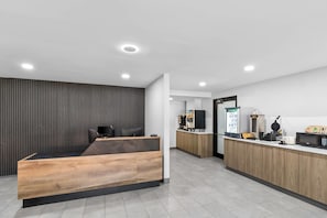 Lobby - Quality Inn (New Martinsville)