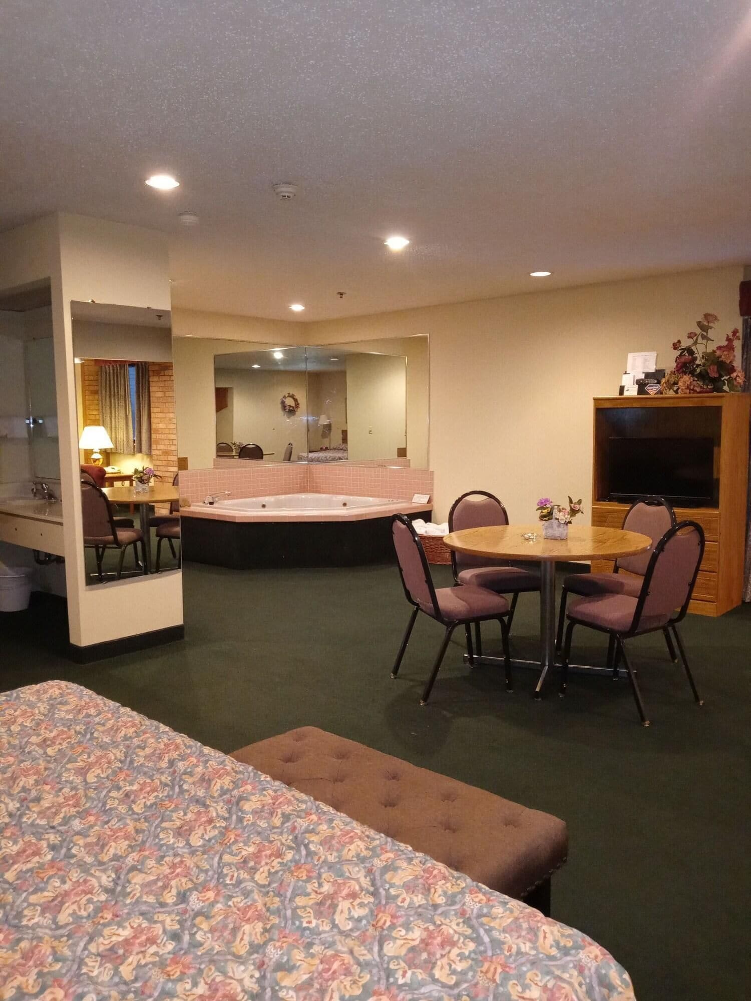 房內夾萬、遮光窗簾/窗簾、隔音、熨斗/熨衫板