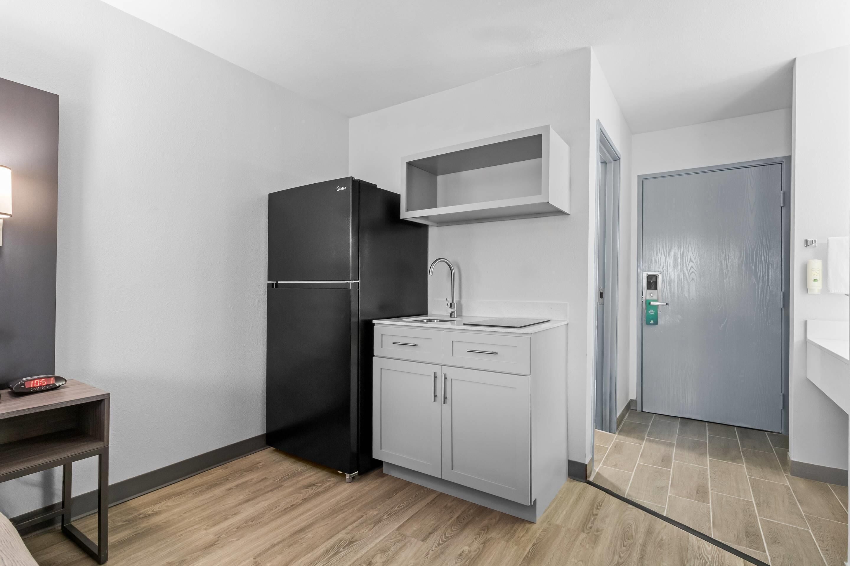 Room, 1 King Bed, Non Smoking (Efficiency) | In-room safe, blackout drapes, soundproofing, iron/ironing board