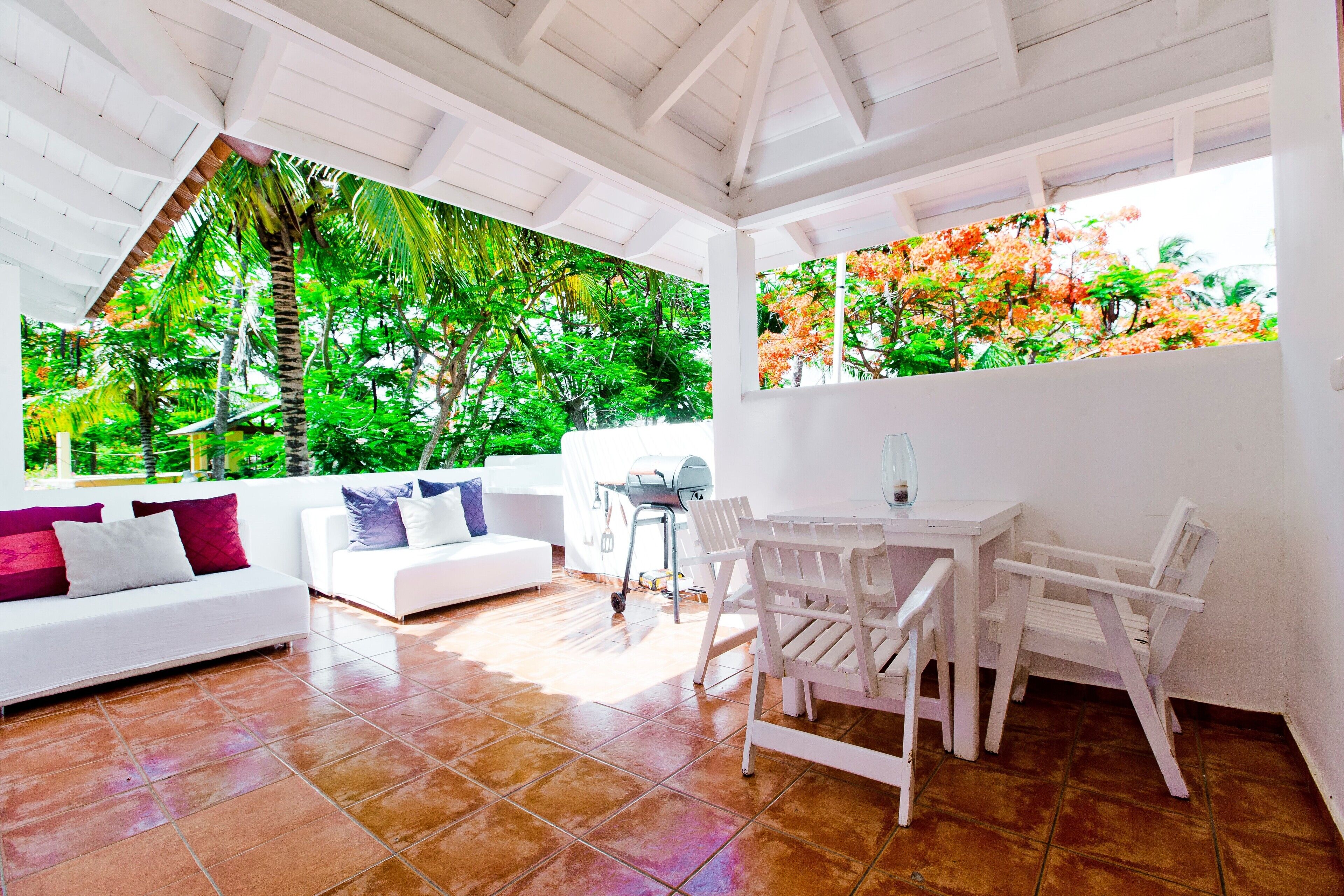 Family Villa, 6 Bedrooms, Garden View, Poolside | Veranda