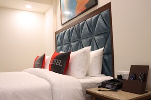 Deluxe Room | In-room safe, individually furnished, desk, laptop workspace - Playotel Premier Guna (Guna)