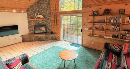 Mossy Moose Cabin | Near White Pass & Mt Rainier