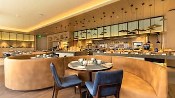 Breakfast, lunch and dinner served