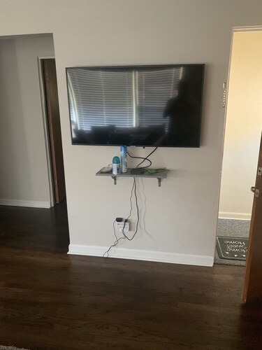 Downtown Elmhurst! Where else would you want to be!!