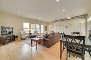 TV, ping pong, books - Chic Townhome on Lake Huron w/ Private Beach! (De Tour Village)