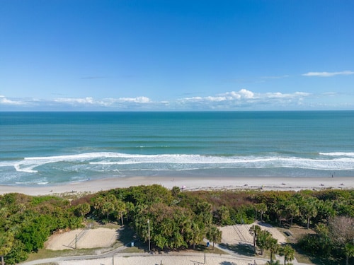 Walk to the Beach - 3/2 Beach Themed Townhome