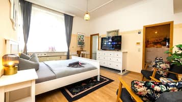 2 bedrooms, travel crib, free WiFi, bed sheets